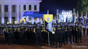Presidente Daniel Ortega y Vicepresidenta Rosario Murillo presidieron acto del 43 Aniversario de la Policía Nacional