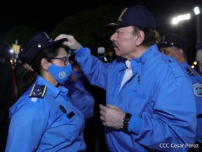 Presidente Daniel Ortega y Vicepresidenta Rosario Murillo presidieron acto del 43 Aniversario de la Policía Nacional