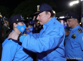 Presidente Daniel Ortega y Vicepresidenta Rosario Murillo presidieron acto del 43 Aniversario de la Policía Nacional