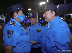 Presidente Daniel Ortega y Vicepresidenta Rosario Murillo presidieron acto del 43 Aniversario de la Policía Nacional