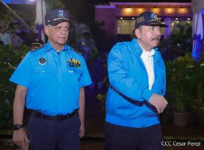 Presidente Daniel Ortega y Vicepresidenta Rosario Murillo presidieron acto del 43 Aniversario de la Policía Nacional