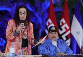 Presidente Daniel Ortega y Vicepresidenta Rosario Murillo presidieron acto del 43 Aniversario de la Policía Nacional