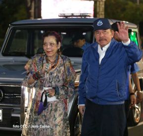 Desfile Policial "En Fuerzas de Victorias" desde la Avenida de Bolívar a Chávez