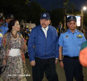 Desfile Policial "En Fuerzas de Victorias" desde la Avenida de Bolívar a Chávez