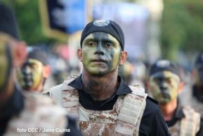 Desfile Policial "En Fuerzas de Victorias" desde la Avenida de Bolívar a Chávez