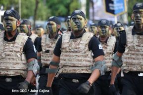Desfile Policial "En Fuerzas de Victorias" desde la Avenida de Bolívar a Chávez