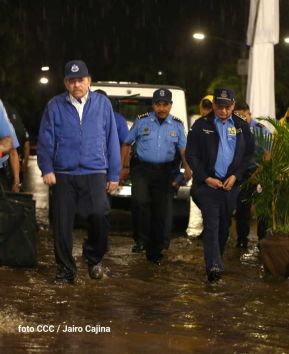 Desfile Policial "En Fuerzas de Victorias" desde la Avenida de Bolívar a Chávez