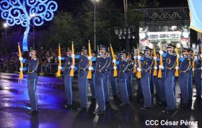 Desfile Policial "En Fuerzas de Victorias" desde la Avenida de Bolívar a Chávez