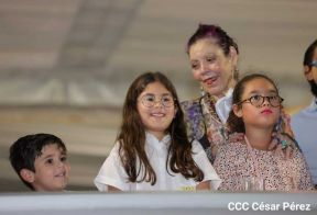 Desfile Policial "En Fuerzas de Victorias" desde la Avenida de Bolívar a Chávez