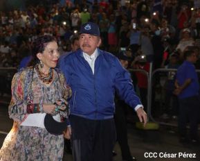 Desfile Policial "En Fuerzas de Victorias" desde la Avenida de Bolívar a Chávez