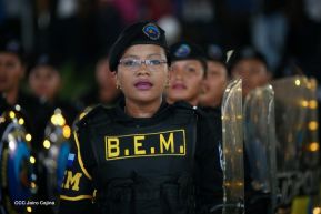 Desfile Policial "En Fuerzas de Victorias" desde la Avenida de Bolívar a Chávez