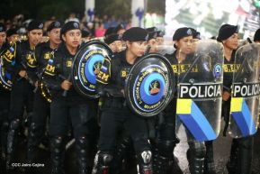 Desfile Policial "En Fuerzas de Victorias" desde la Avenida de Bolívar a Chávez