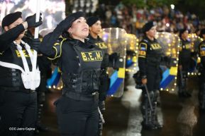 Desfile Policial "En Fuerzas de Victorias" desde la Avenida de Bolívar a Chávez