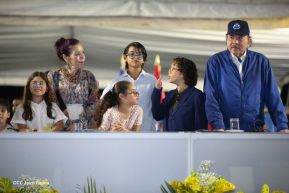 Desfile Policial "En Fuerzas de Victorias" desde la Avenida de Bolívar a Chávez