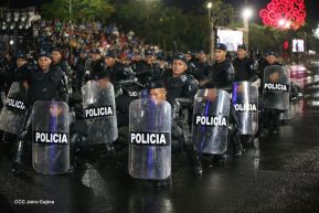 Desfile Policial "En Fuerzas de Victorias" desde la Avenida de Bolívar a Chávez