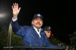 Desfile Policial "En Fuerzas de Victorias" desde la Avenida de Bolívar a Chávez