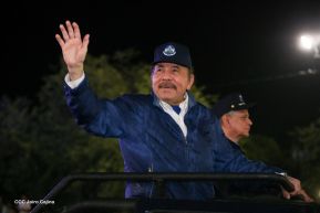 Desfile Policial "En Fuerzas de Victorias" desde la Avenida de Bolívar a Chávez