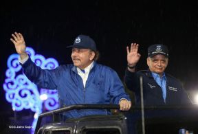 Desfile Policial "En Fuerzas de Victorias" desde la Avenida de Bolívar a Chávez