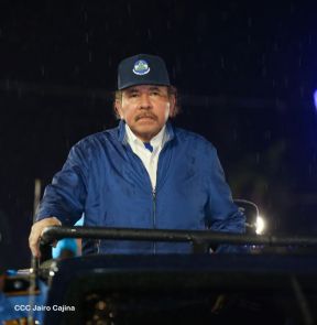 Desfile Policial "En Fuerzas de Victorias" desde la Avenida de Bolívar a Chávez