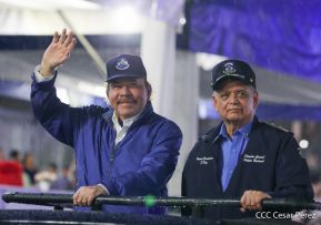 Desfile Policial "En Fuerzas de Victorias" desde la Avenida de Bolívar a Chávez