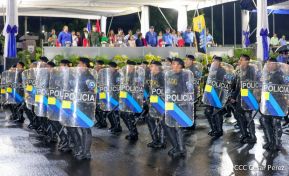 Desfile Policial "En Fuerzas de Victorias" desde la Avenida de Bolívar a Chávez