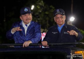 Desfile Policial "En Fuerzas de Victorias" desde la Avenida de Bolívar a Chávez