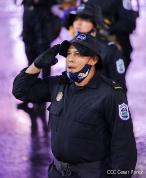 Desfile Policial "En Fuerzas de Victorias" desde la Avenida de Bolívar a Chávez