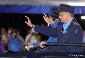 Desfile Policial "En Fuerzas de Victorias" desde la Avenida de Bolívar a Chávez