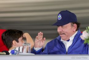 Desfile Policial "En Fuerzas de Victorias" desde la Avenida de Bolívar a Chávez