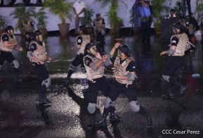 Desfile Policial "En Fuerzas de Victorias" desde la Avenida de Bolívar a Chávez