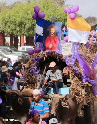 Carretas peregrinas llegan a Popoyuapa en un ambiente de fe y devoción
