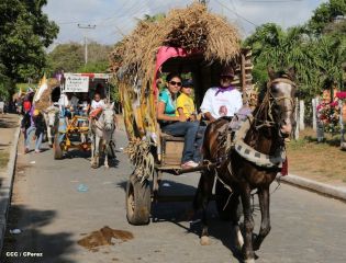 Carretas peregrinas llegan a Popoyuapa en un ambiente de fe y devoción