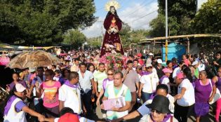 Carretas peregrinas llegan a Popoyuapa en un ambiente de fe y devoción