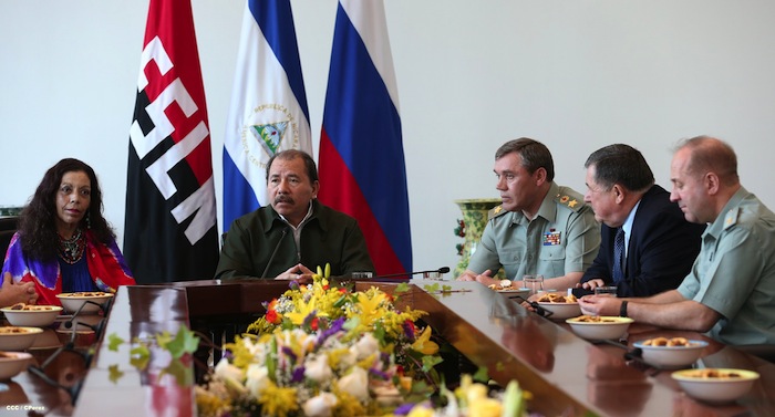 Daniel y Rosario se reúnen con Jefe del Estado Mayor de la Federación Rusa