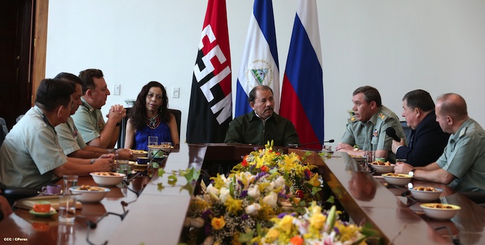 Daniel y Rosario se reúnen con Jefe del Estado Mayor de la Federación Rusa