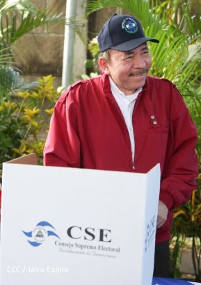Presidente Daniel Ortega y Vicepresidenta Rosario Murillo votan en Elecciones Soberanas 2022