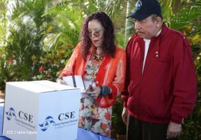 Presidente Daniel Ortega y Vicepresidenta Rosario Murillo votan en Elecciones Soberanas 2022