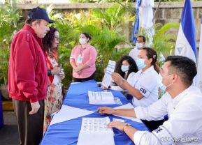 Presidente Daniel Ortega y Vicepresidenta Rosario Murillo votan en Elecciones Soberanas 2022