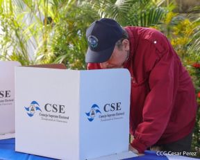 Presidente Daniel Ortega y Vicepresidenta Rosario Murillo votan en Elecciones Soberanas 2022