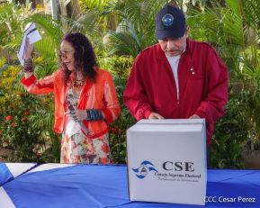 Presidente Daniel Ortega y Vicepresidenta Rosario Murillo votan en Elecciones Soberanas 2022