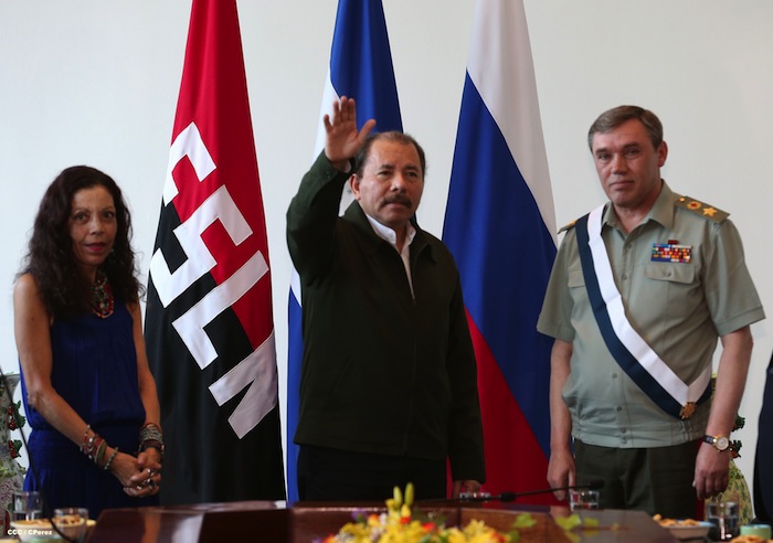 Daniel y Rosario se reúnen con Jefe del Estado Mayor de la Federación Rusa