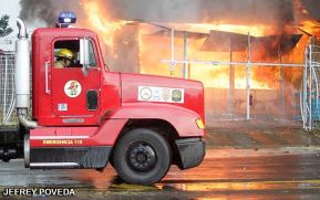 Incendio en tramos de pólvora en Tiscapa