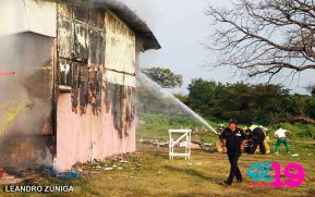 Incendio en tramos de pólvora en Tiscapa