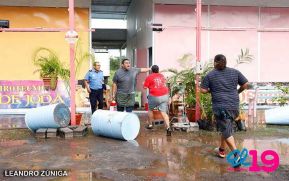 Incendio en tramos de pólvora en Tiscapa