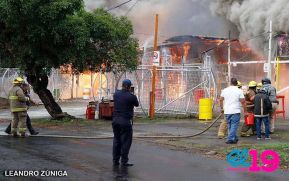 Incendio en tramos de pólvora en Tiscapa
