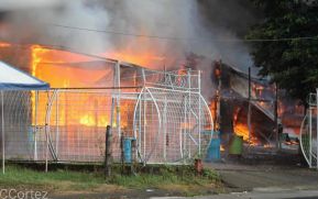 Incendio en tramos de pólvora en Tiscapa