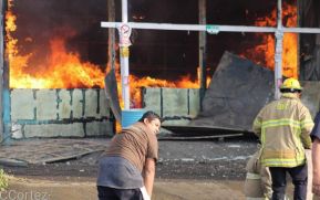 Incendio en tramos de pólvora en Tiscapa