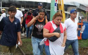 Incendio en tramos de pólvora en Tiscapa