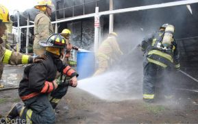 Incendio en tramos de pólvora en Tiscapa