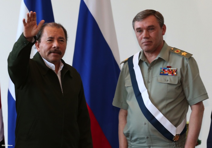 Daniel y Rosario se reúnen con Jefe del Estado Mayor de la Federación Rusa